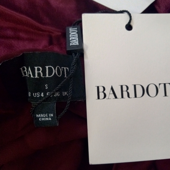 🆕⭐ BARDOT wine red satin backless maxi dress - Picture 7 of 9